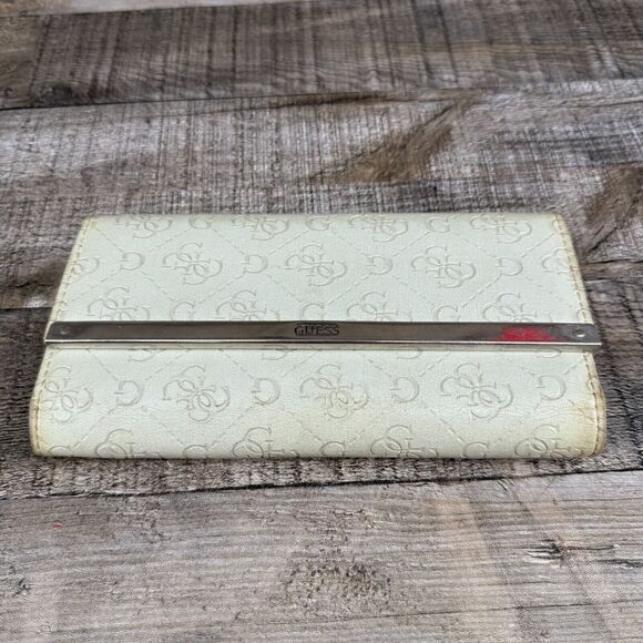 Guess White Leather Wallet - Picture 1 of 16